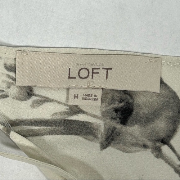 2 for$15 LOFT Monochrome Floral Camisole Size M - Picture 7 of 10